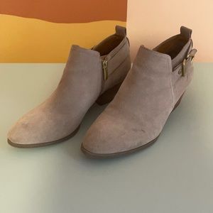 Women's 7.5 Franco Sarto Booties